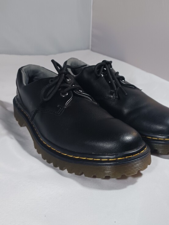 Dr. Martens Other - Dr. Martens Comfy Oxfords Black Leather M7 / W8